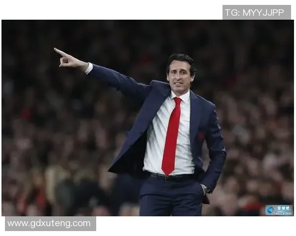 勤俭节约的足球明星们如何用智慧和努力成就辉煌人生