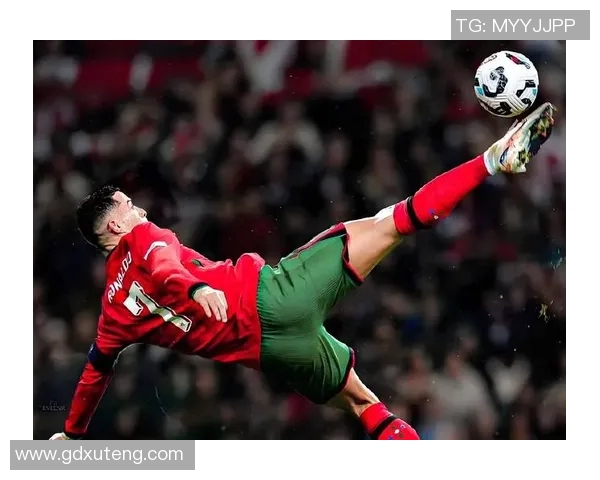 顶级足球明星如何通过自律塑造卓越职业生涯与身体素质的秘密 顶级足球明星如何通过自律塑造卓越职业生涯与身体素质的秘密