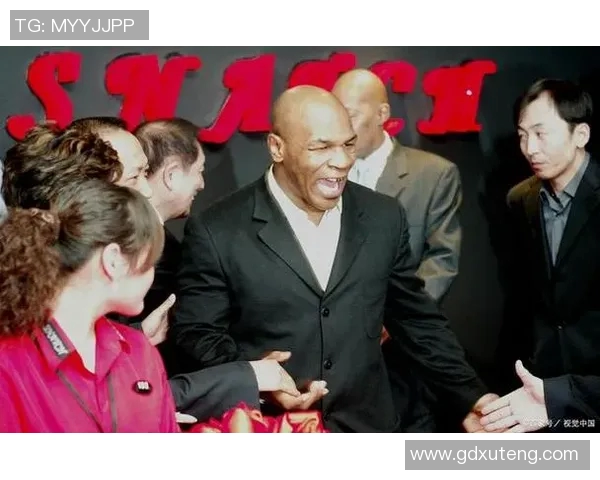 拳击明星与篮球明星的巅峰对决谁才是真正的体育巨星